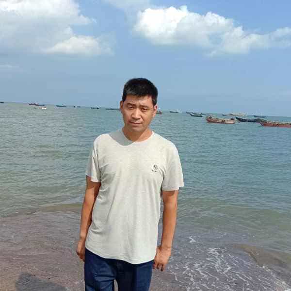 44岁岁辽宁单身帅哥 - 西双版纳吉缘网