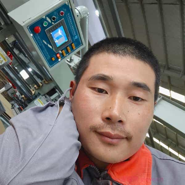 37岁岁江苏单身帅哥 - 西双版纳吉缘网