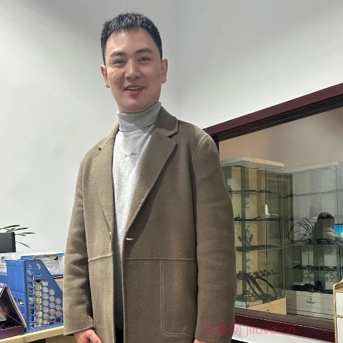 32岁岁四川单身帅哥 - 西双版纳吉缘网